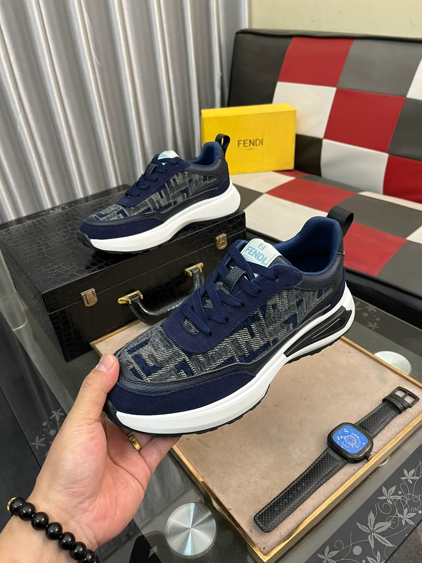 Men's Men's Shoes💰458⌚️⌚️[Fendi] Fendi's latest casual shoes for men! Available at counters simultaneously! Replica. The interior is made of top-grade sheepskin, and the original factory-supplied rubber outsole is used. Leading new fashion concepts. Matching code: 38-443️⃣Colors available